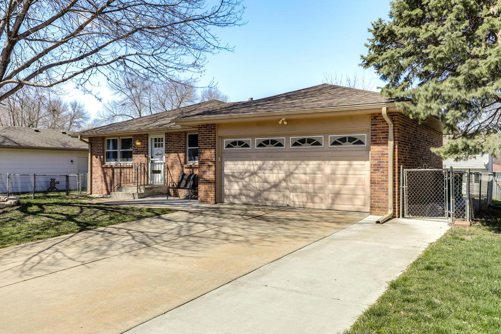 Family-Friendly Lincoln Home With Sandbox And Grill! Exterior photo